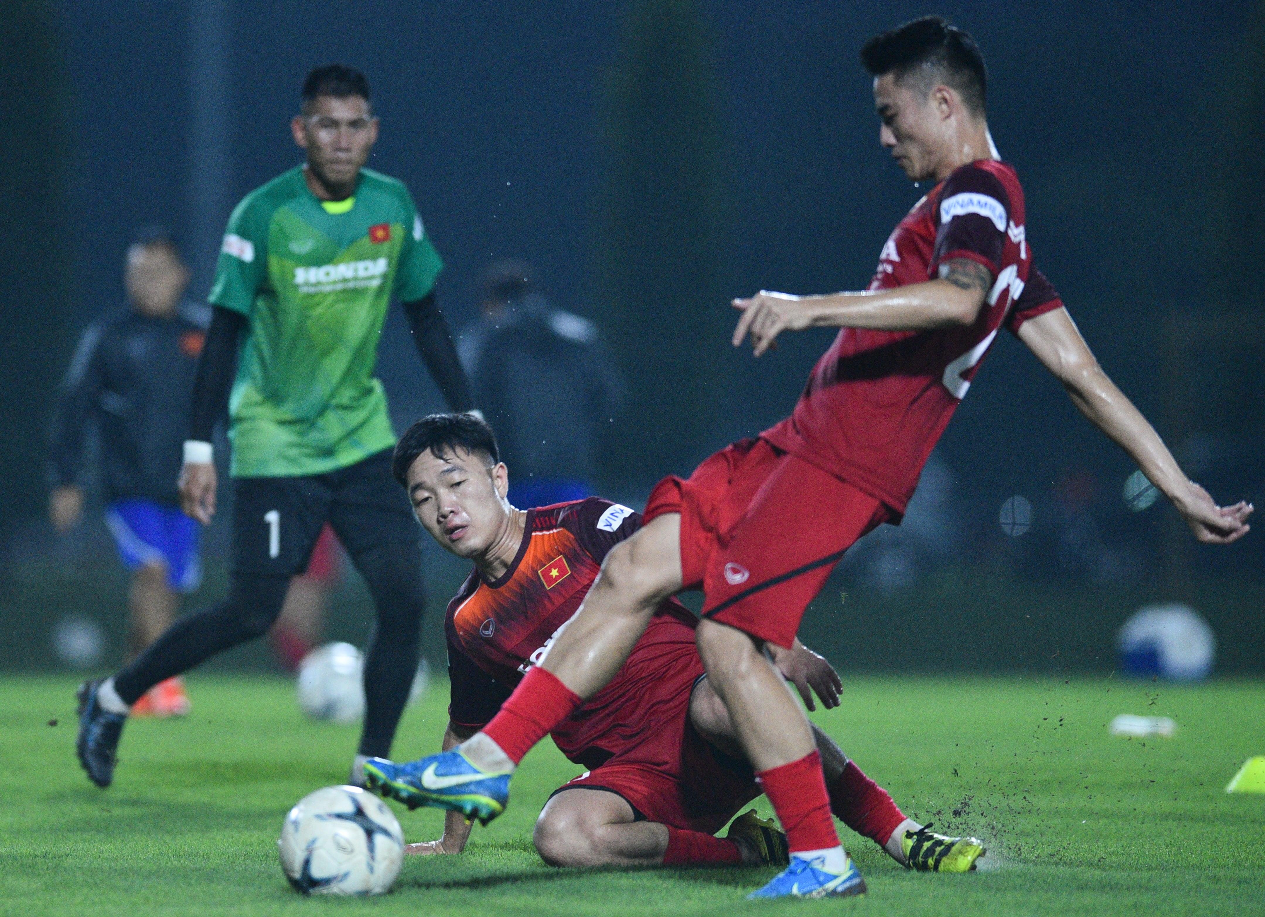 Tuyen Viet Nam tap luyen anh 10