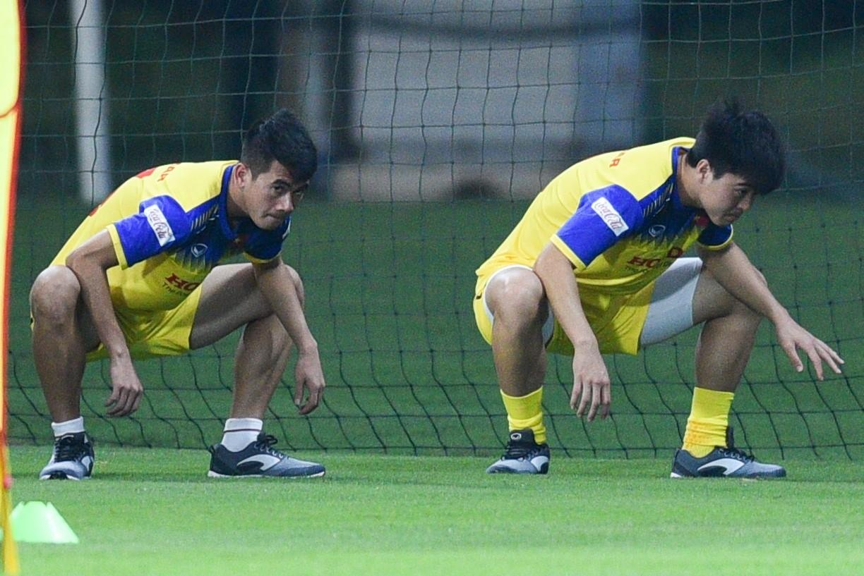 Quang Hai vang mat, Duy Manh tro lai tap cung tuyen Viet Nam hinh anh