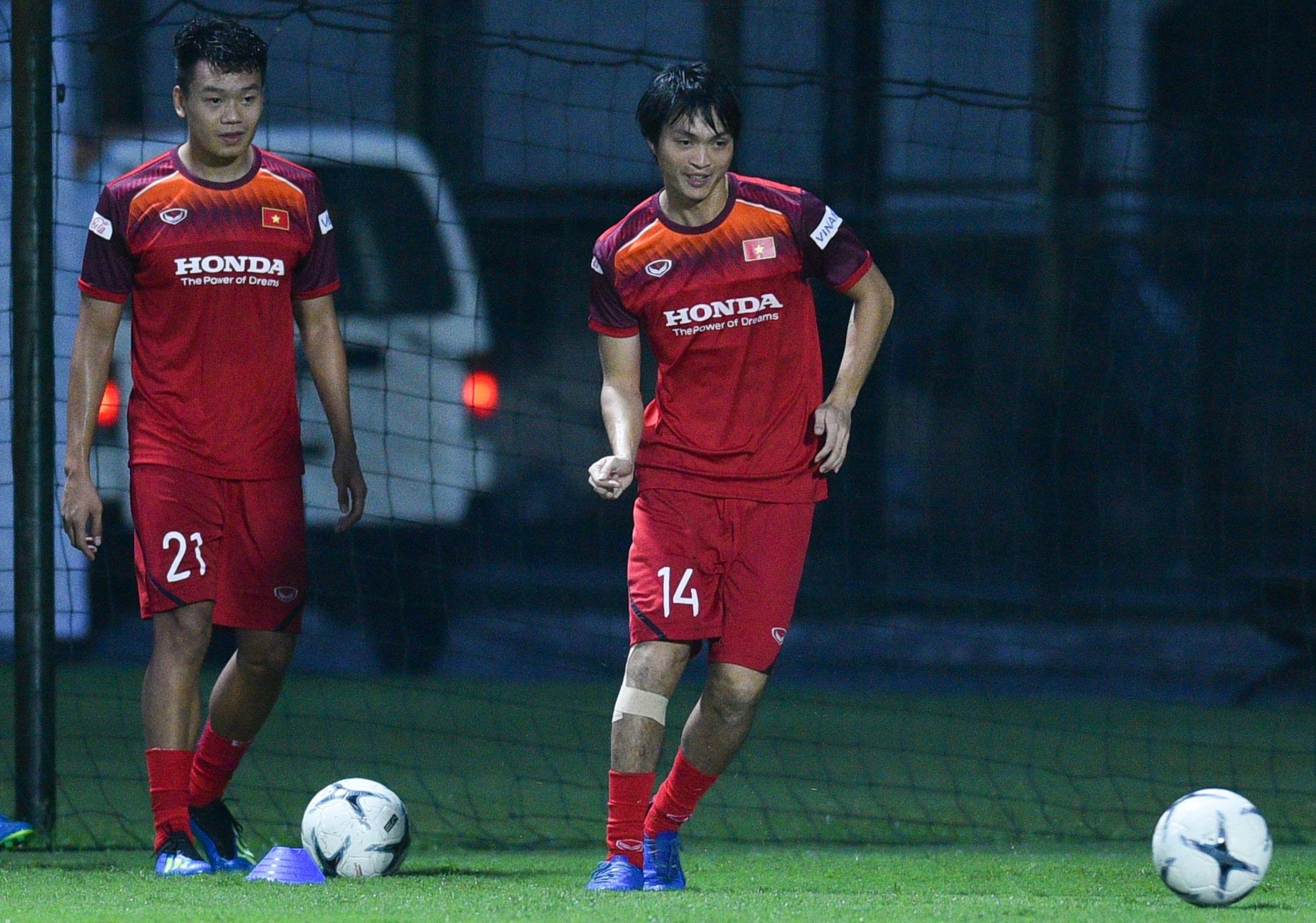 Quang Hai vang mat anh 7