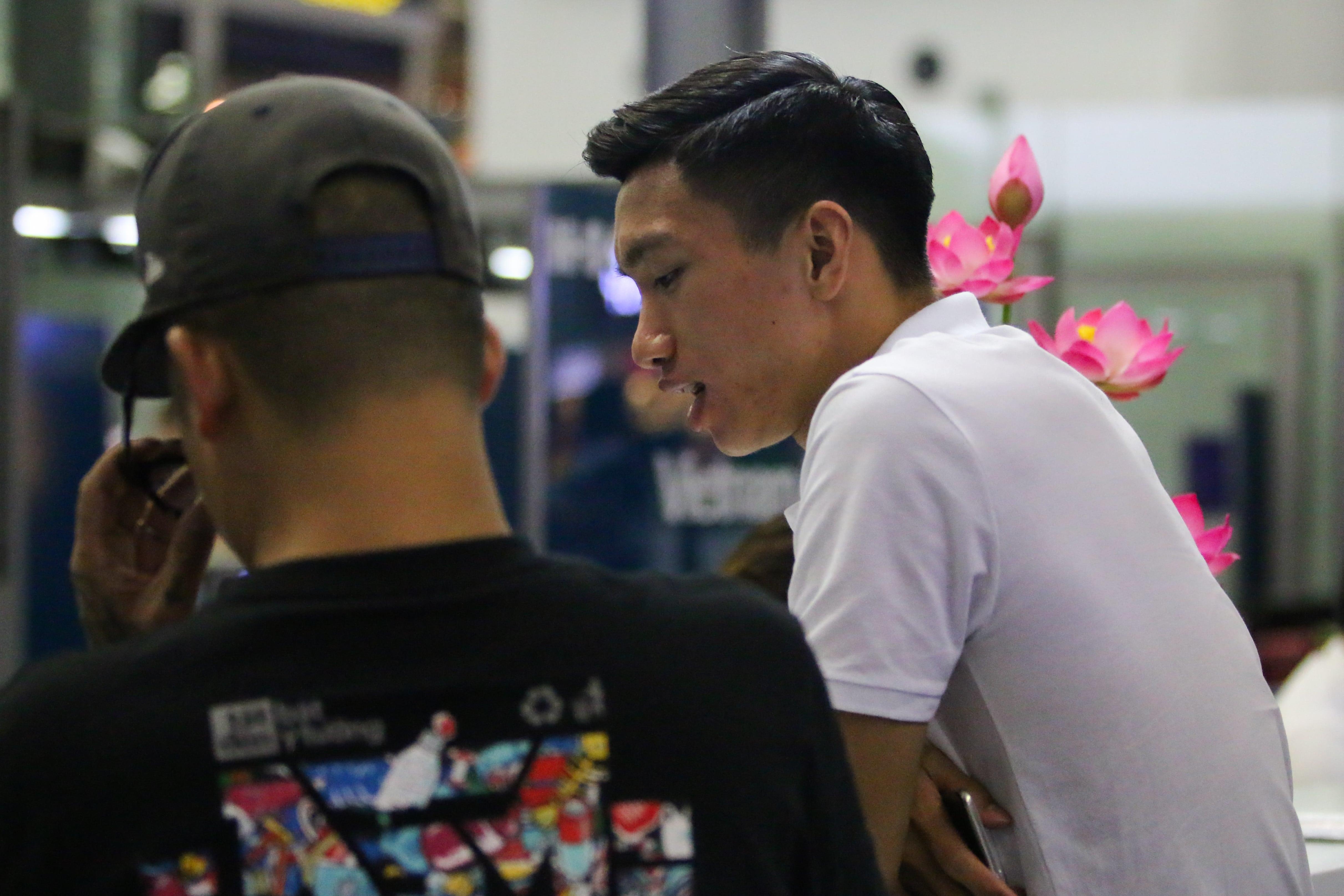 Van Hau sang Ha Lan anh 2