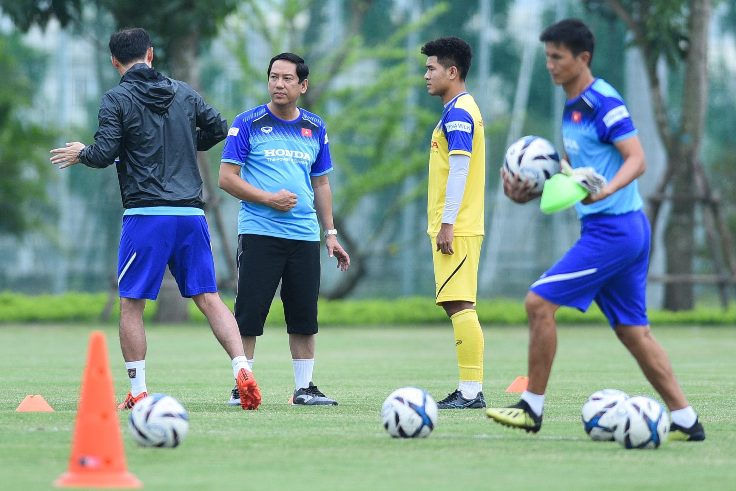 Bui Tien Dung thu mon anh 1