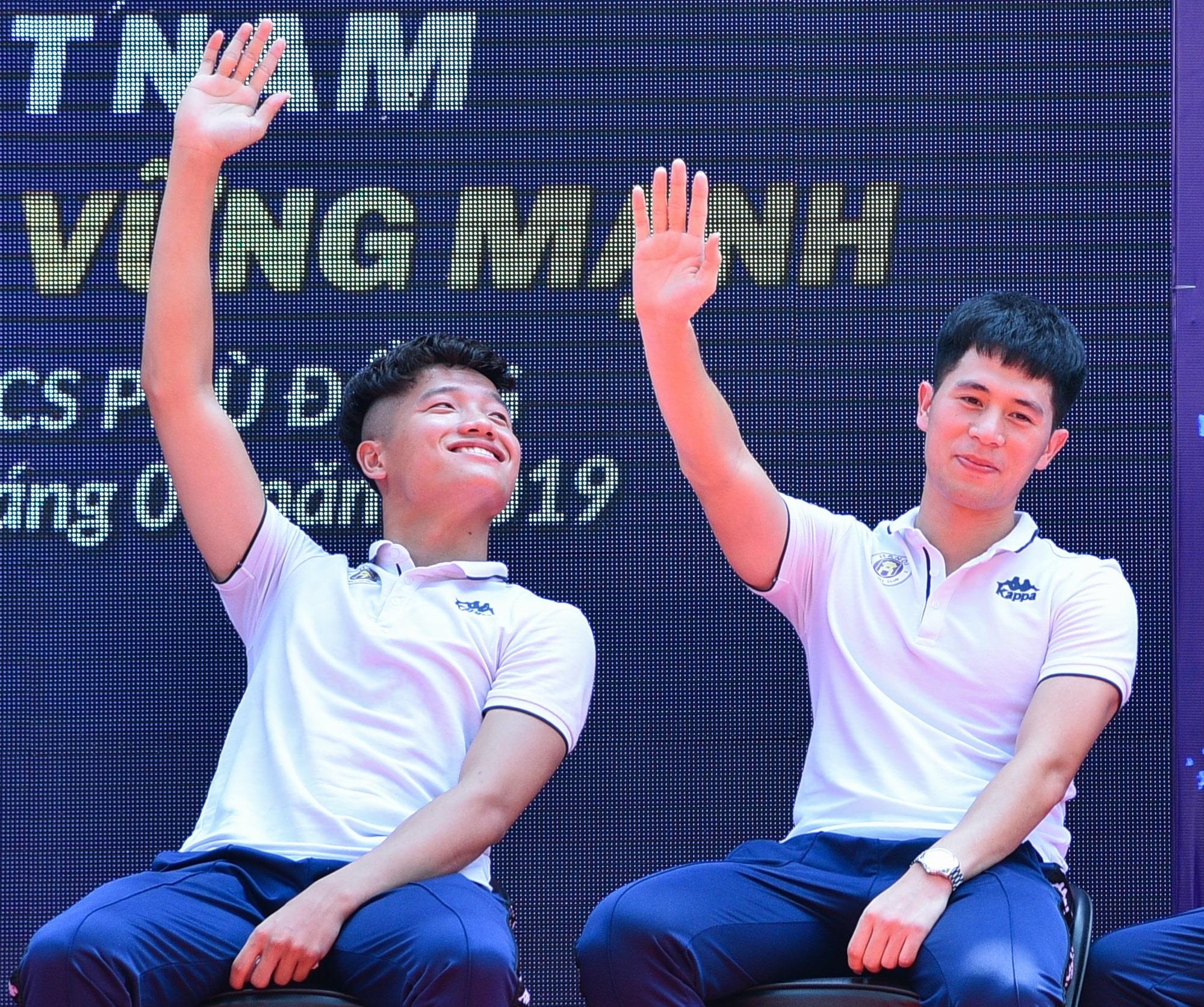 Quang Hai chia tay Nhat Le anh 1