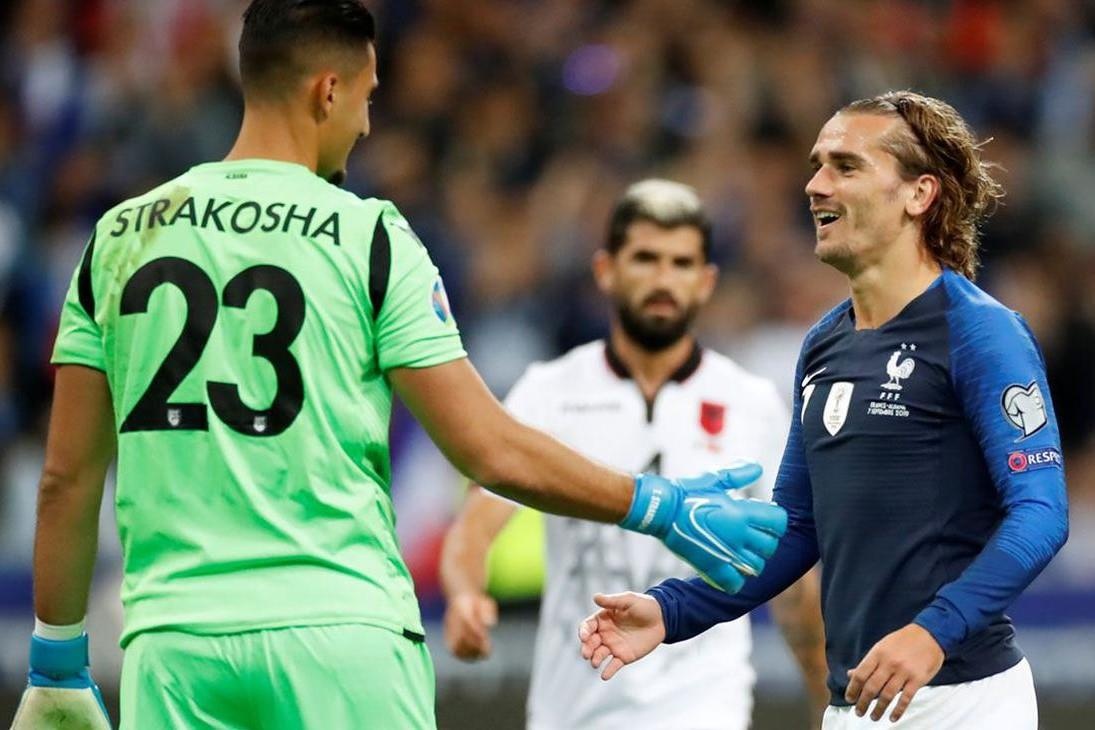 Griezmann sút hỏng pen ảnh 1 Griezmann sut hong pen anh 1