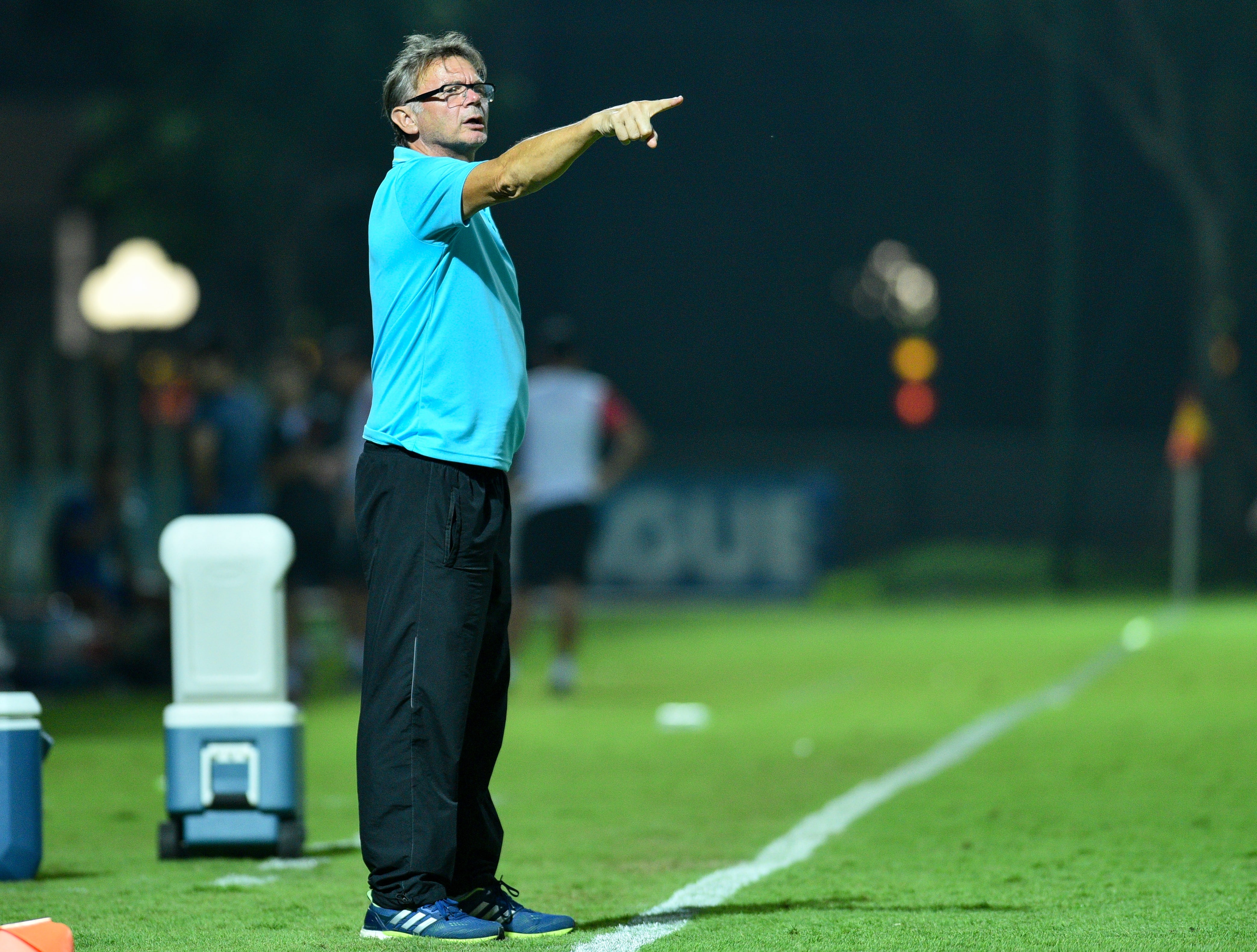 U19 Viet Nam hoi quan anh 7