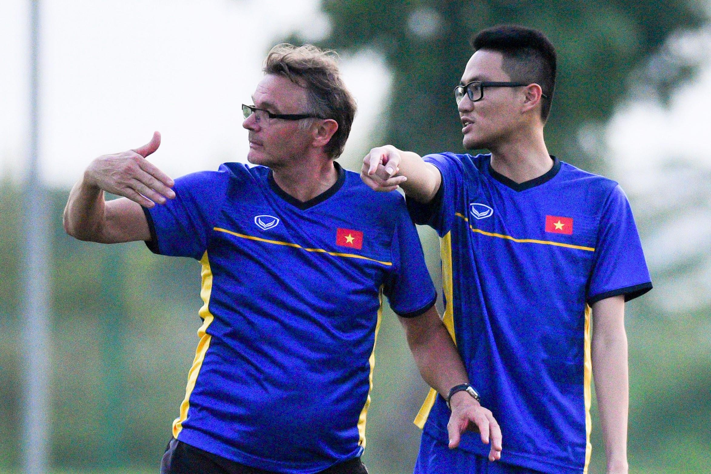 HLV Troussier lam dieu chua tung co o tuyen U19 Viet Nam hinh anh