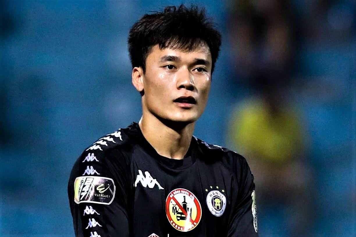 Cu sut xa ha guc Bui Tien Dung o chung ket lien khu vuc AFC Cup hinh anh