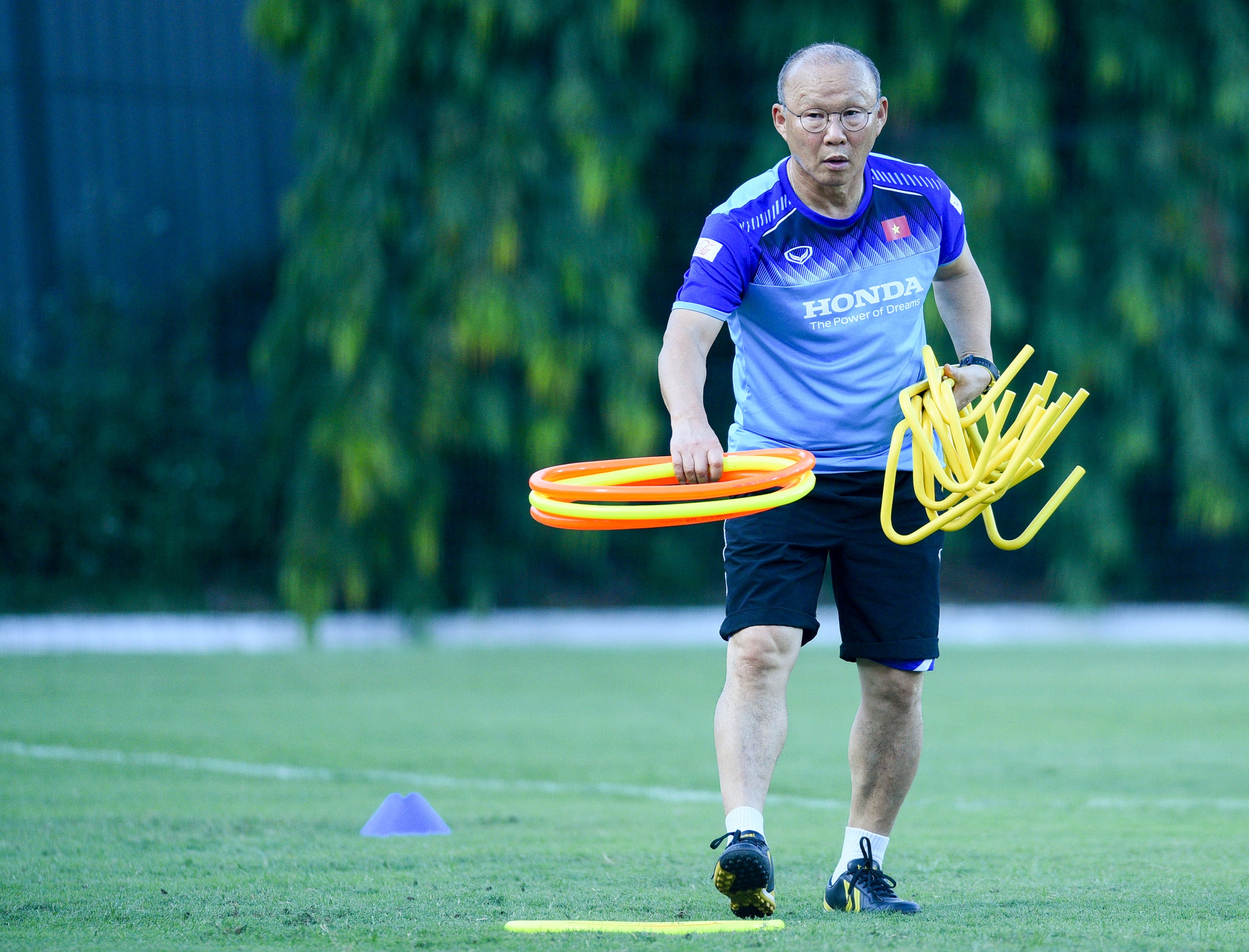 Tuyen Viet Nam tap luyen anh 7