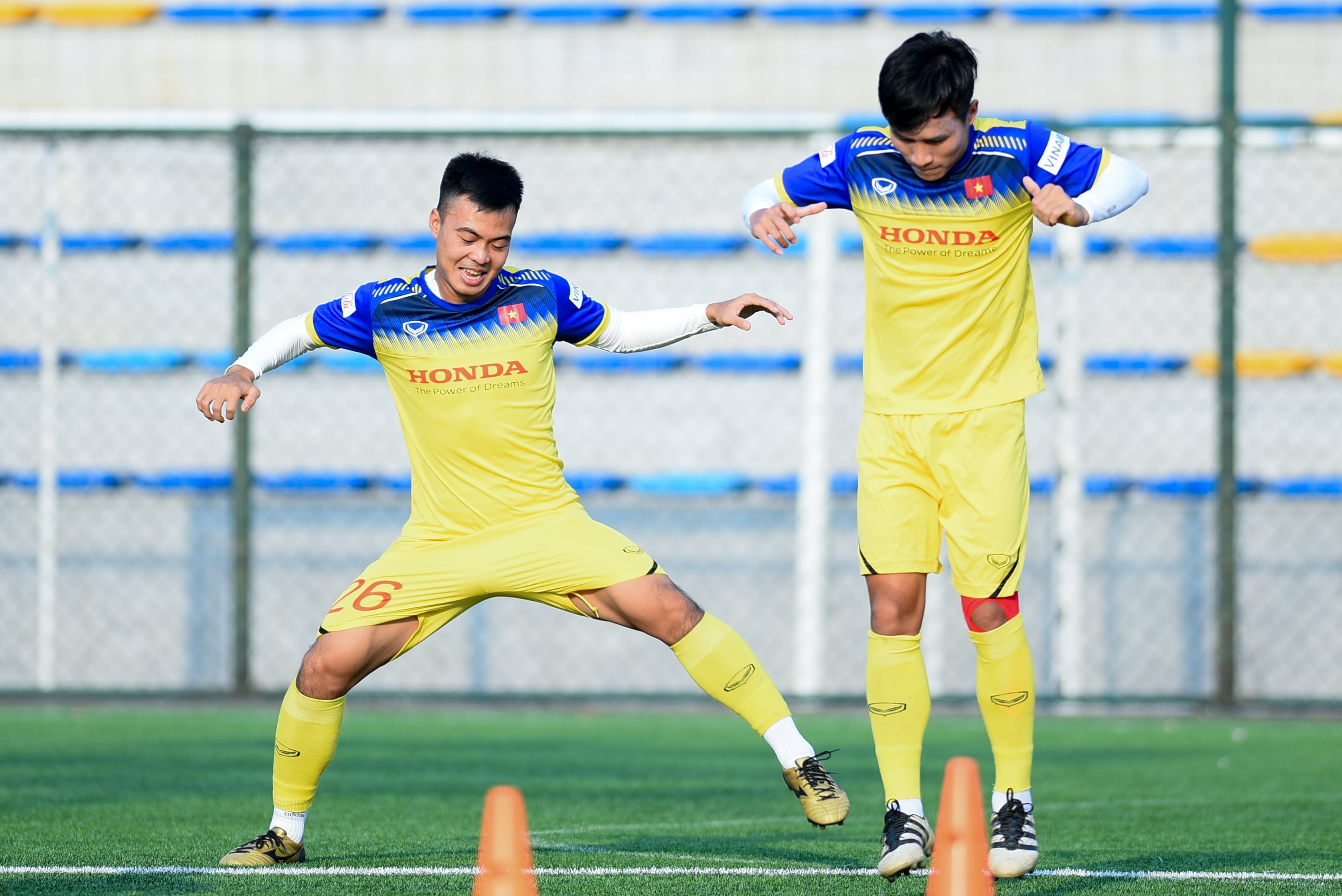 Tuyen Viet Nam thua doi U22 anh 8