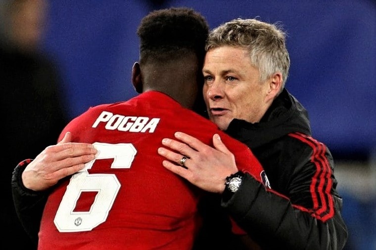 HLV Solskjaer khong dam de Pogba da tren san co nhan tao hinh anh