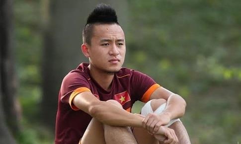 Tuyen thu Viet Nam dong vien khi Huy Toan bi gach ten hinh anh