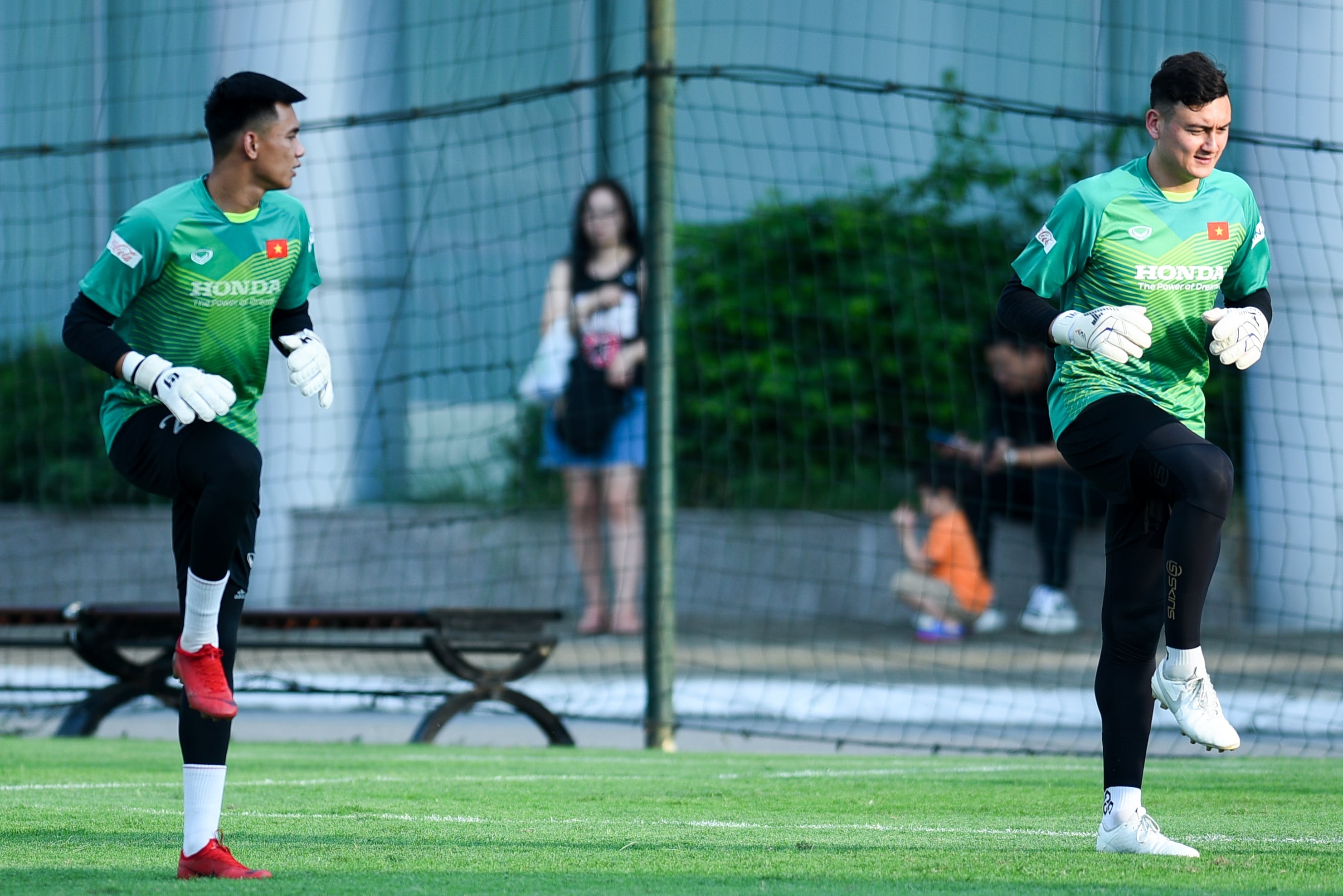 Văn Lâm về Việt Nam ảnh 4 Van Lam ve Viet Nam anh 4