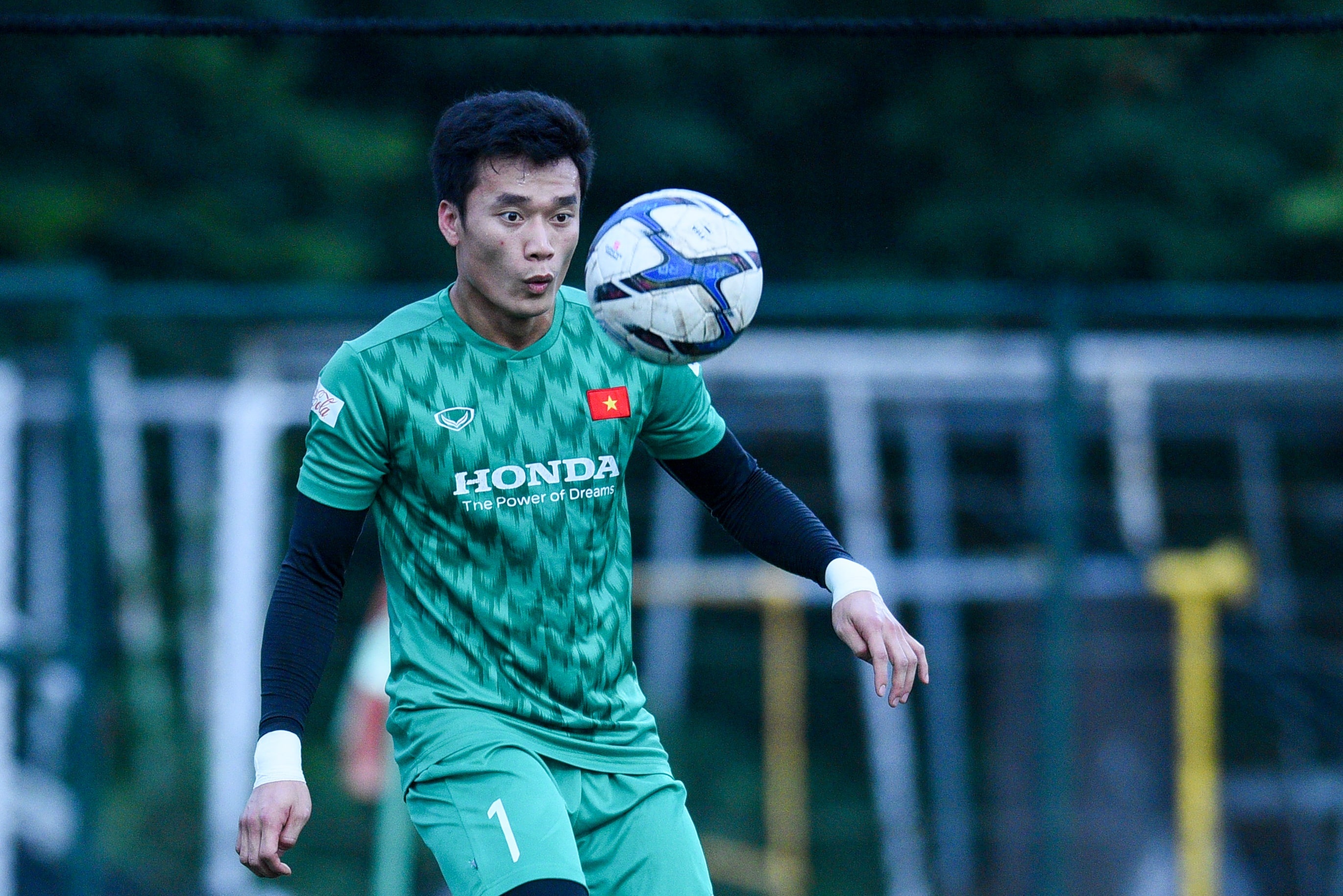 Bui Tien Dung ve nuoc anh 4