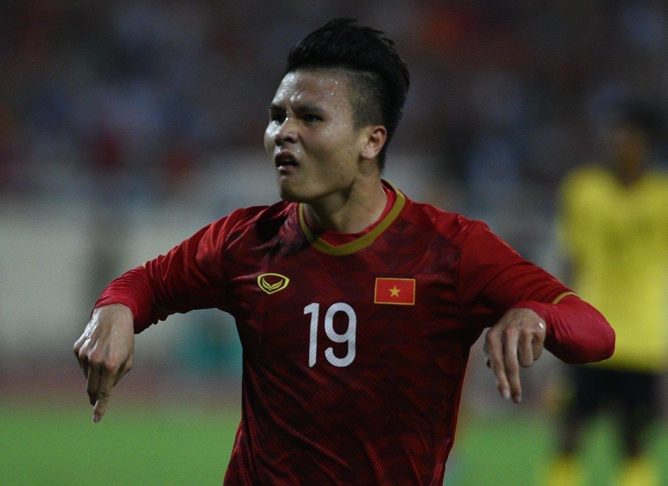 Ban thang cua Quang Hai truyen cam hung cho cong dong mang hinh anh