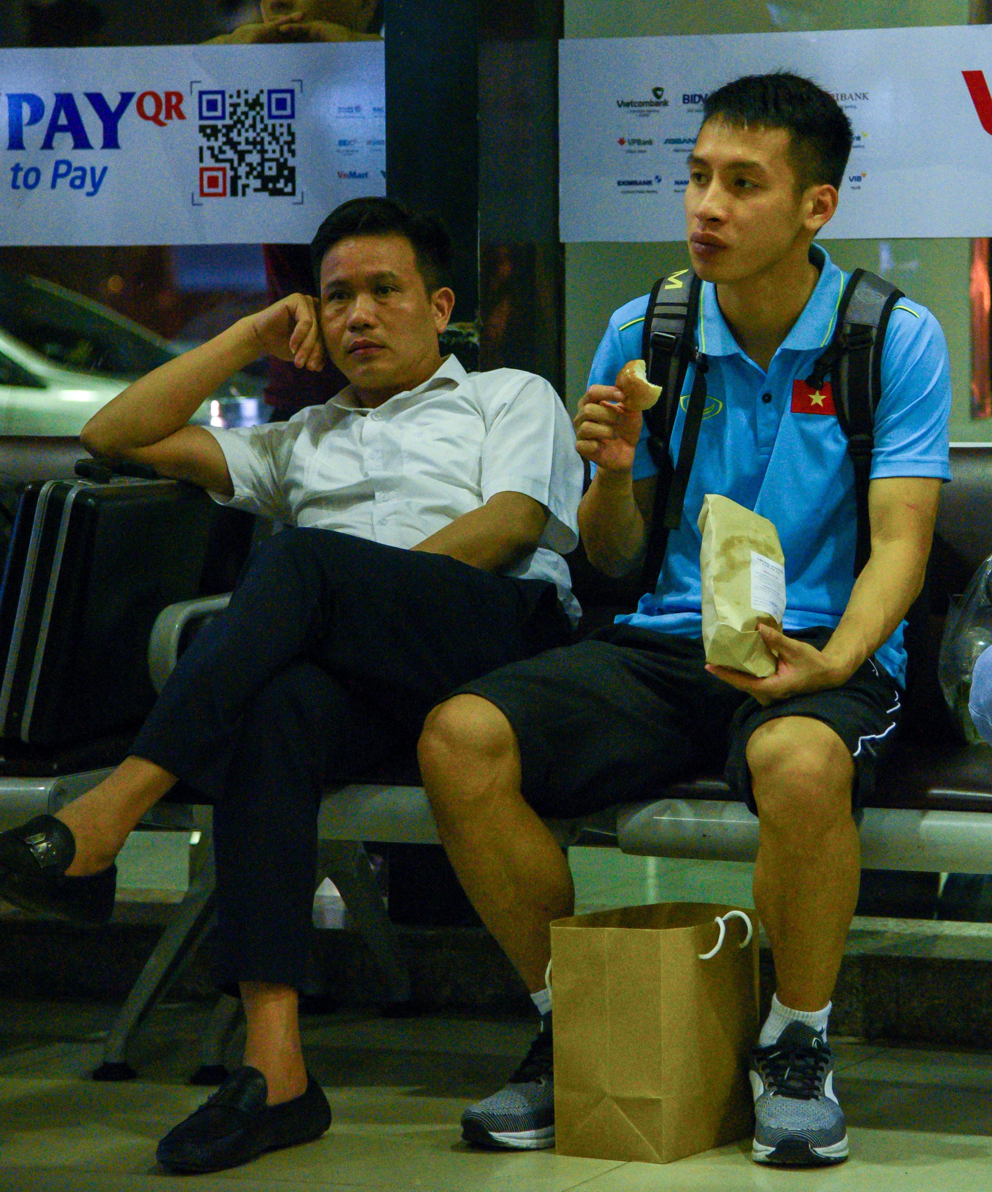 Tuyển Việt Nam bay 3 giờ sáng ảnh 5 Tuyen Viet Nam bay 3 gio sang anh 5