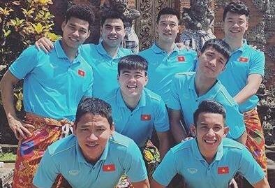 Tuyen Viet Nam tham quan Bali sau chien thang truoc Indonesia hinh anh