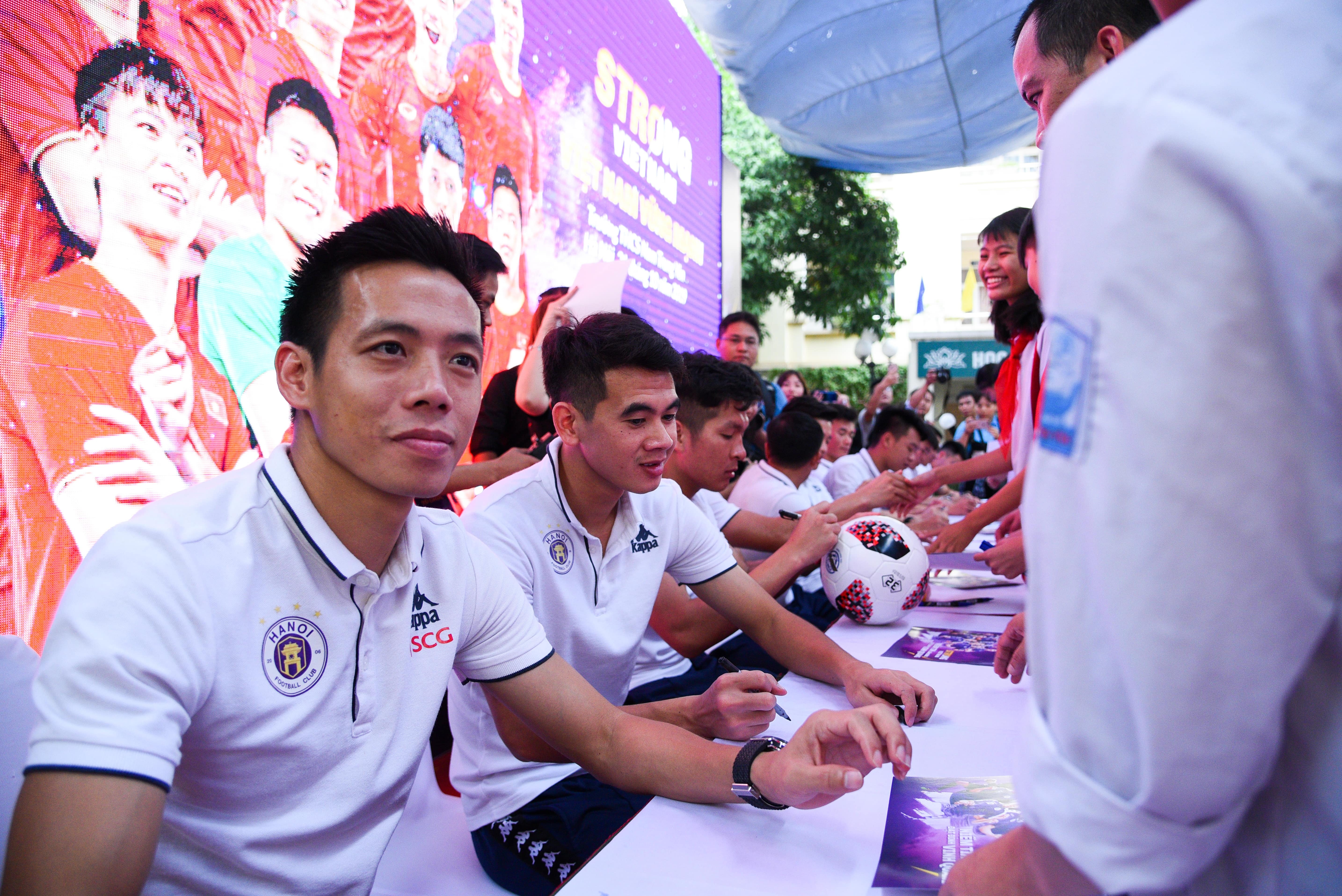 CLB Ha Noi vo dich V.League anh 10