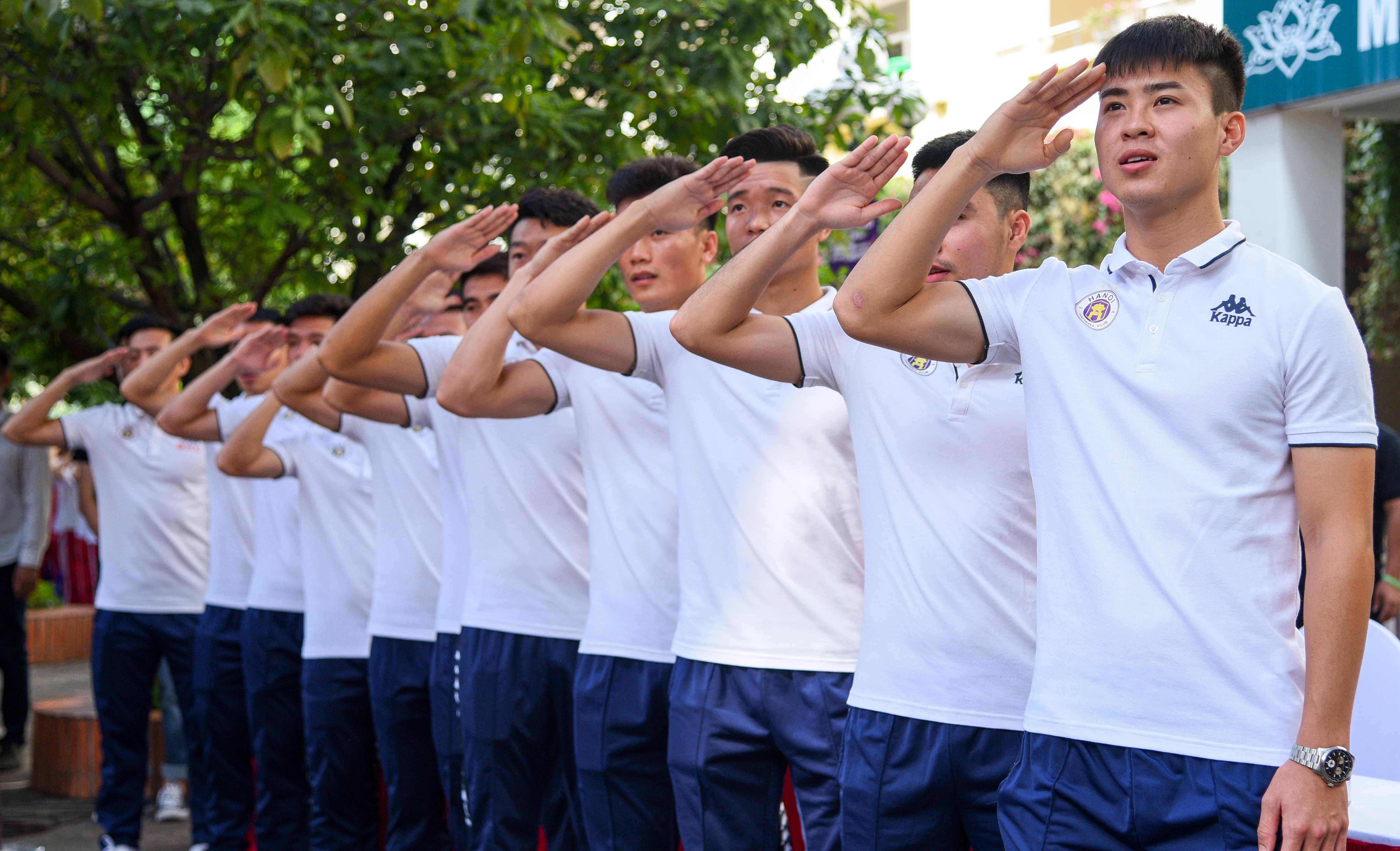 CLB Ha Noi vo dich V.League anh 2