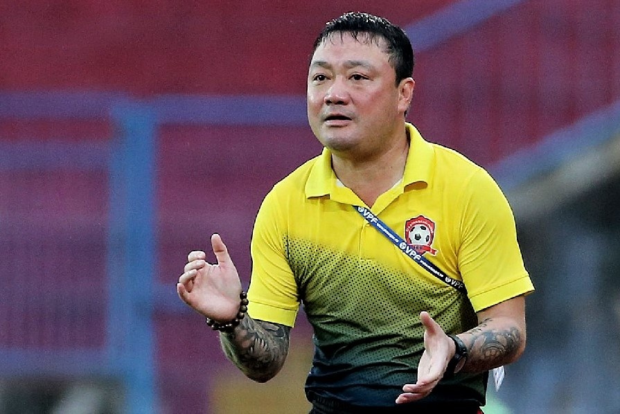 HLV Truong Viet Hoang viet tam thu chia tay Hai Phong hinh anh