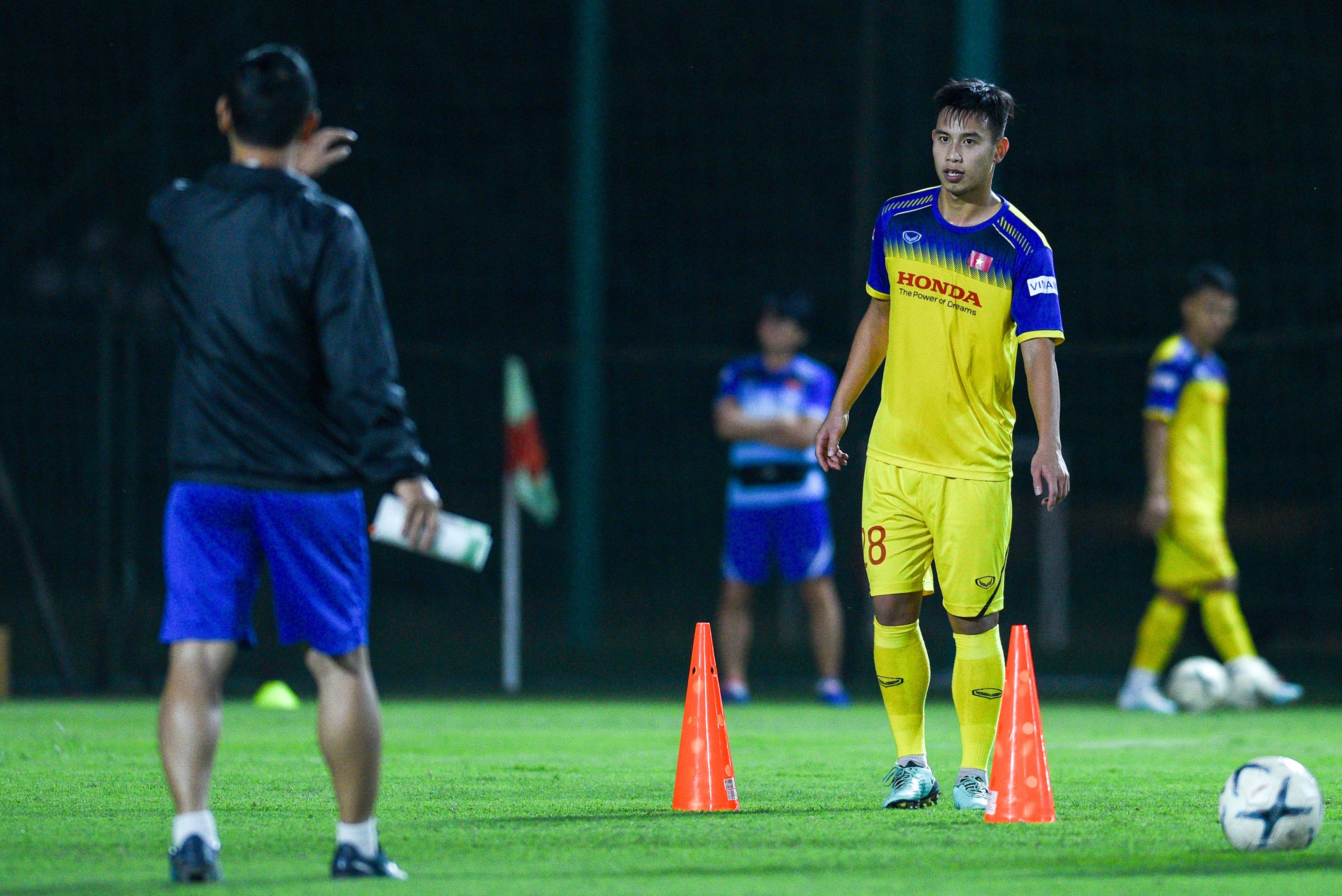 Tuyen Viet Nam hoi quan anh 4