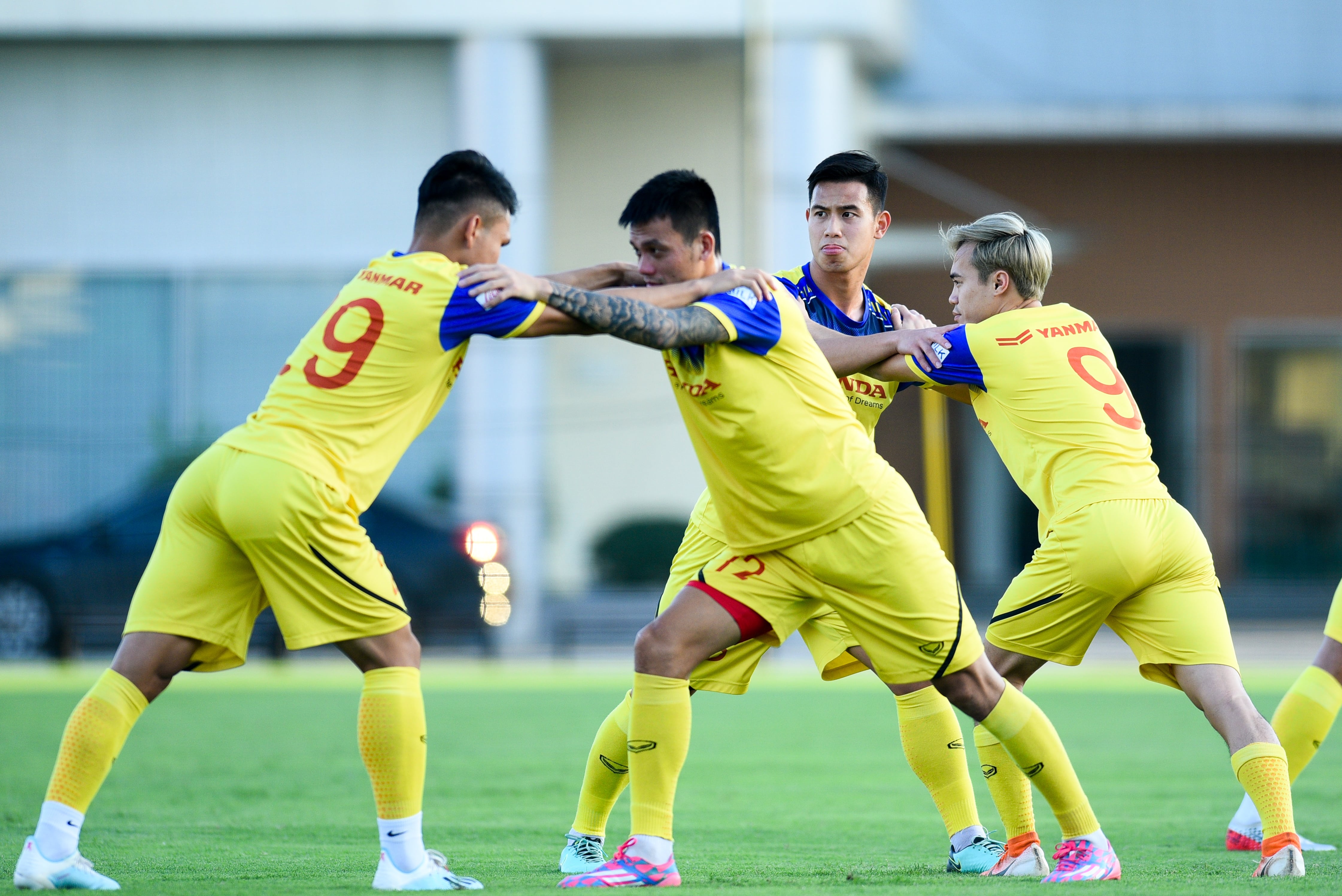 Tuyen Viet Nam hoi quan anh 5