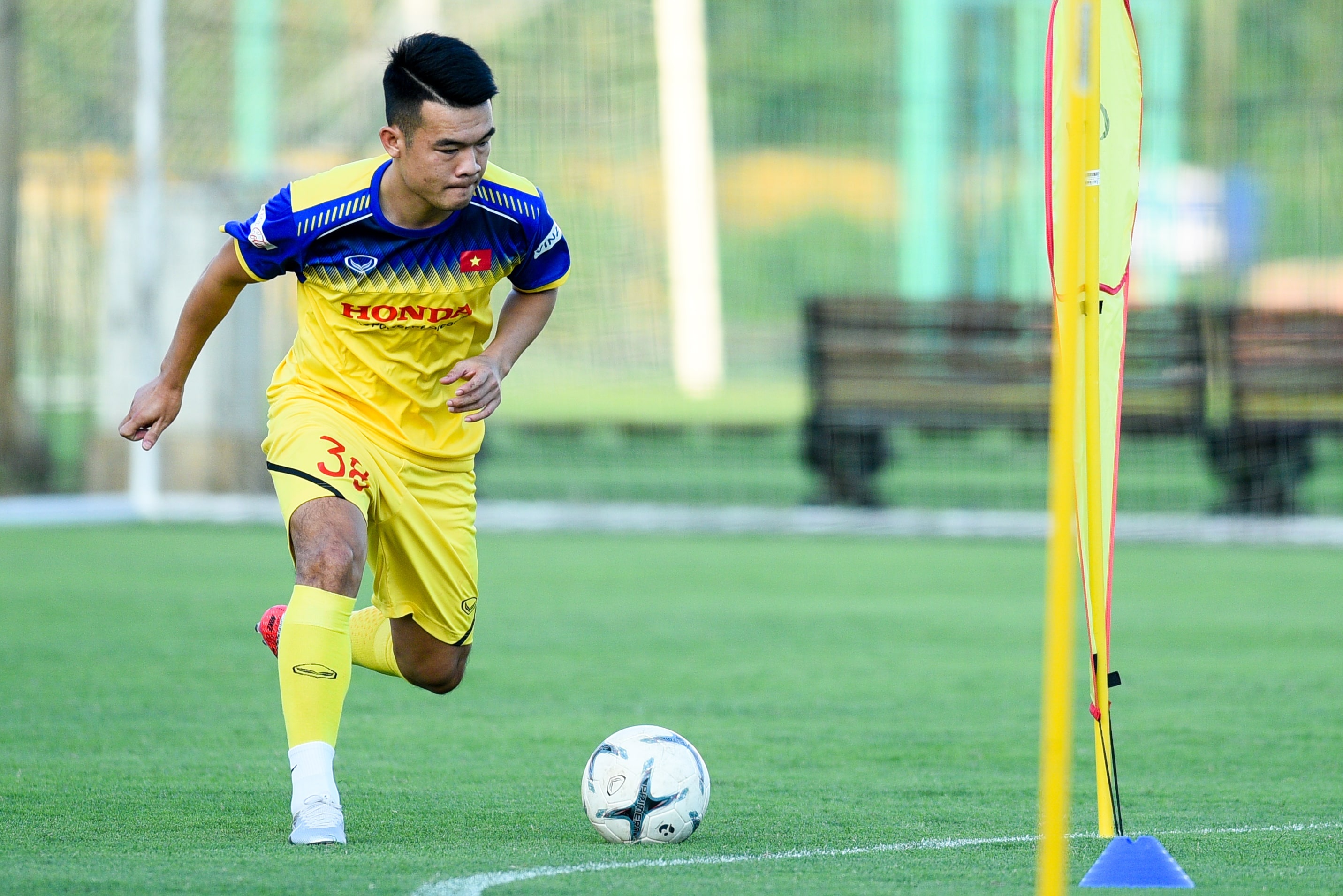 Tuyen Viet Nam hoi quan anh 7