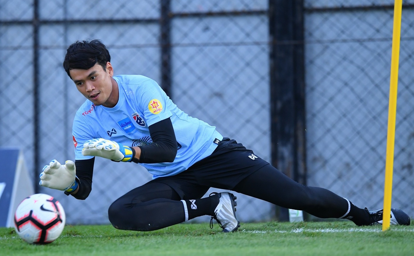 Tuyen Thai Lan tap luyen anh 8