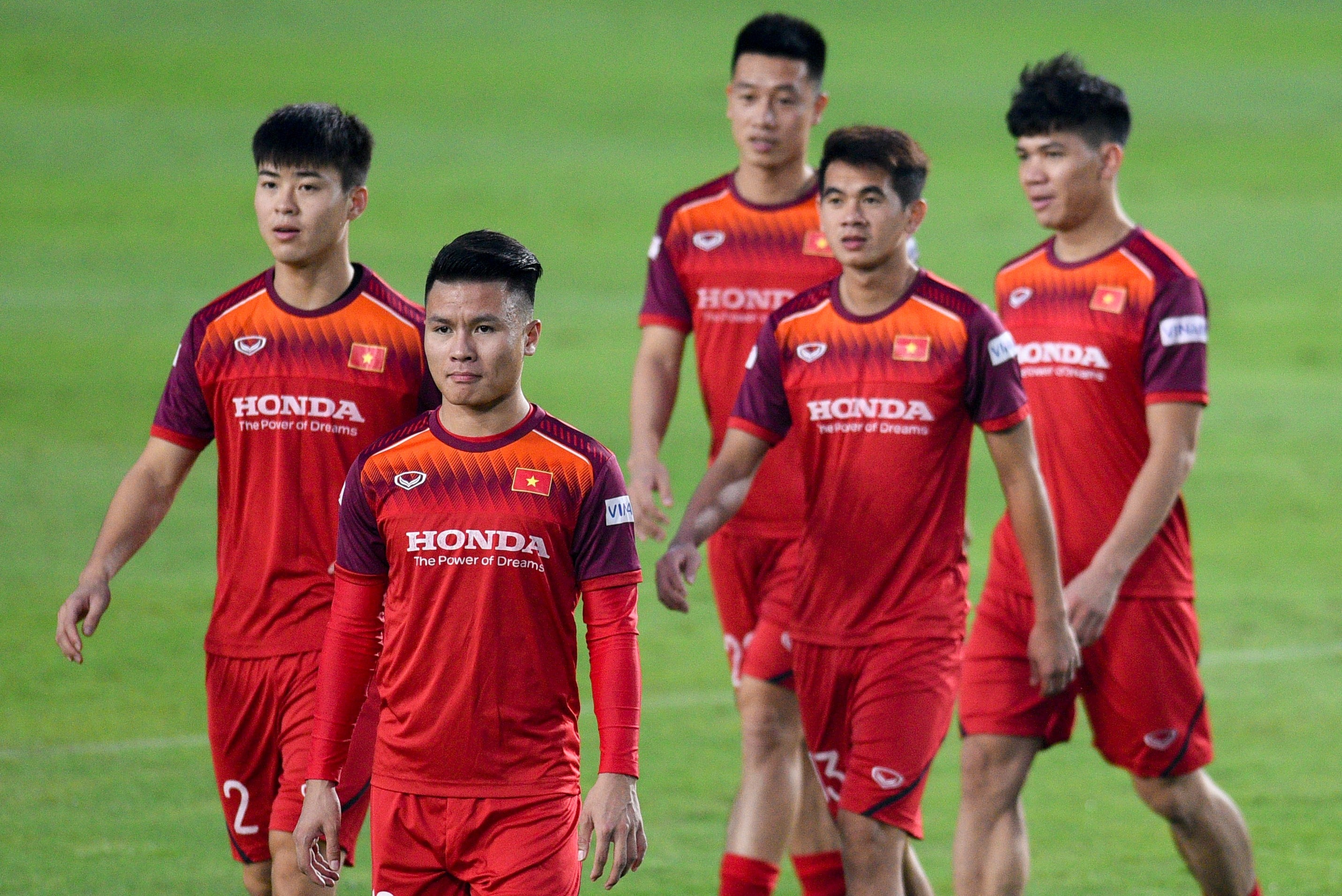 Tuyen Viet Nam tap luyen anh 8