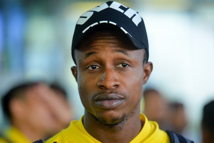 Malaysia giu 4 cau thu nhap tich de dau Thai Lan hinh anh