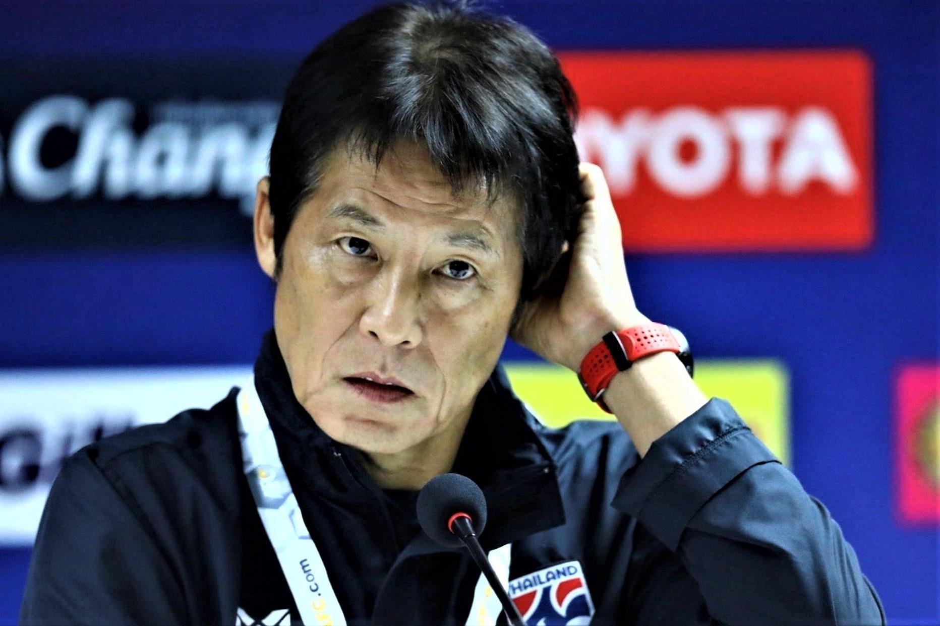 Philippe Troussier: 'Doi dau HLV Nishino la thu thach kho khan' hinh anh