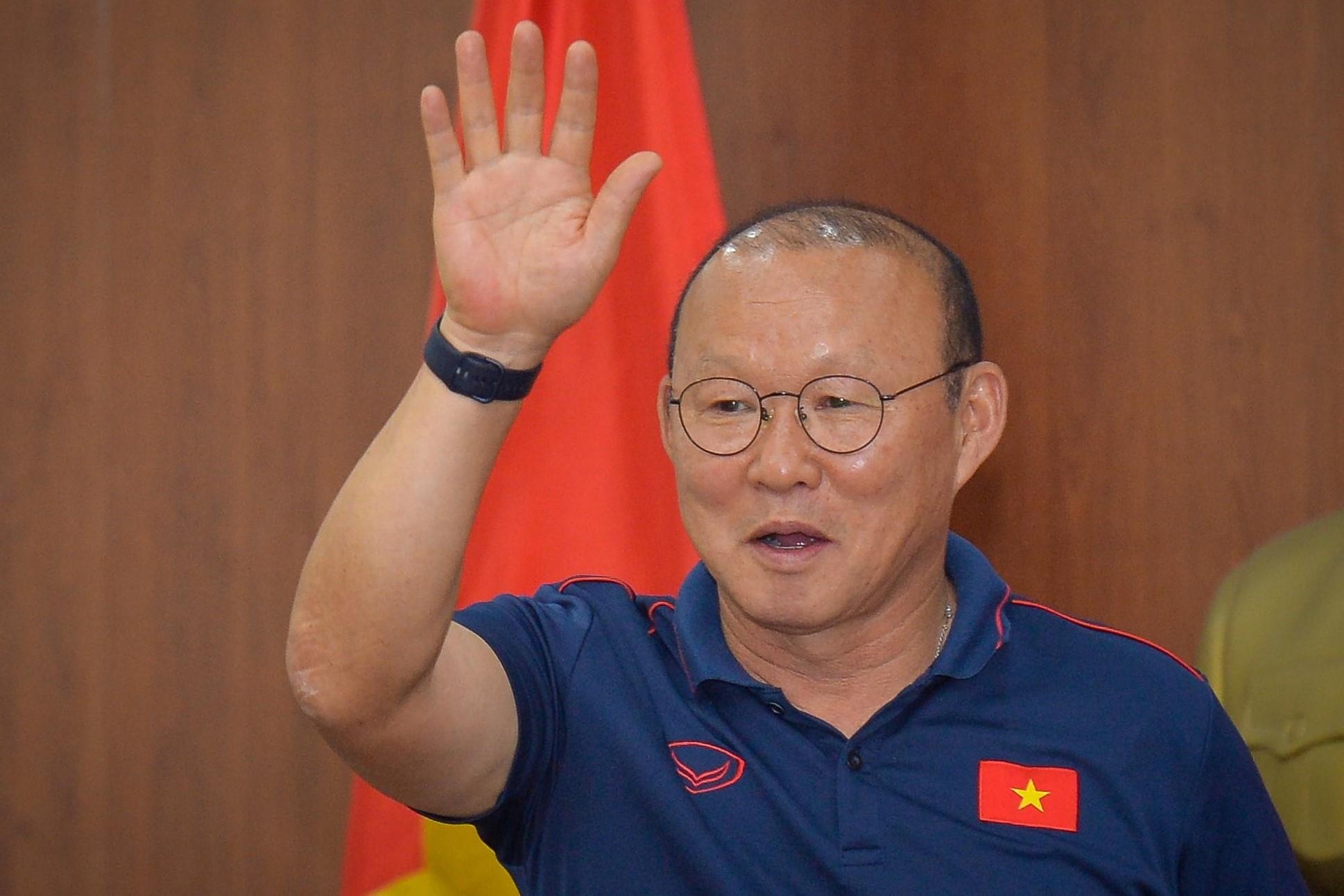 HLV Park Hang-seo: 'UAE thua Thai Lan dau co gi dac biet' hinh anh