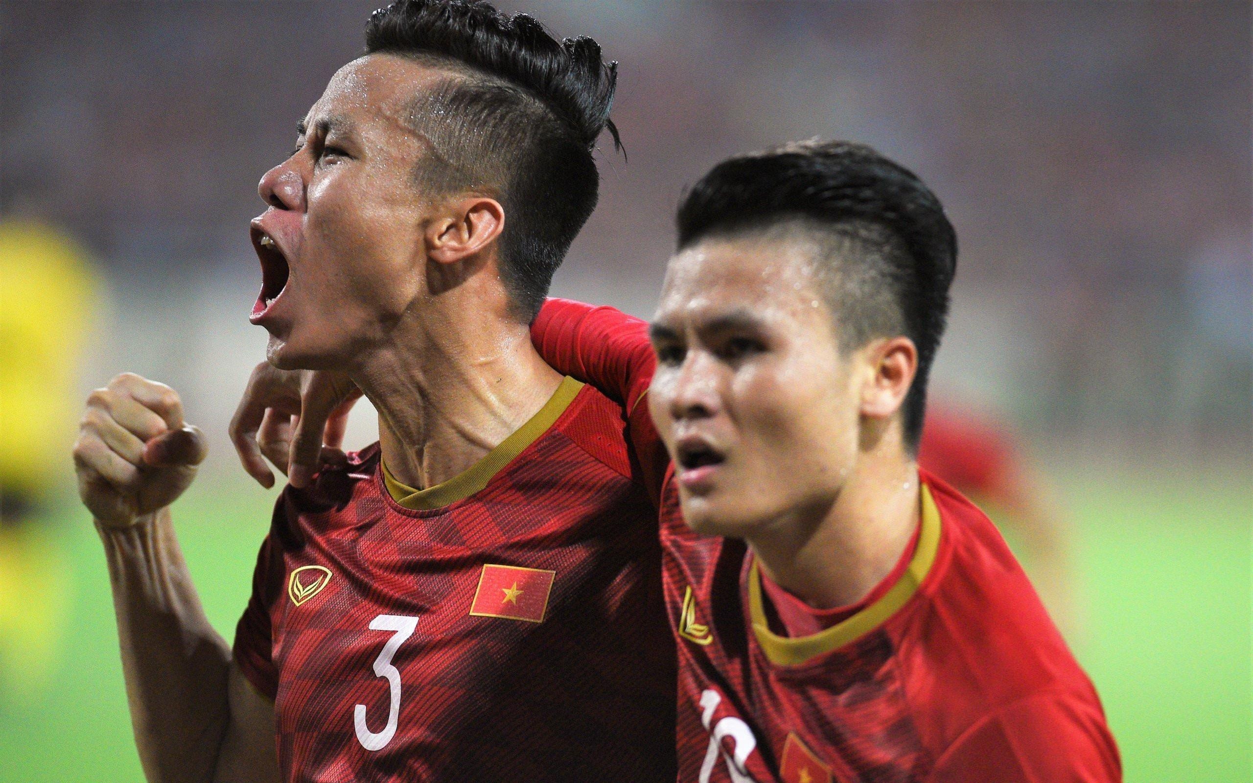 Nguoi ham mo khen ngoi hanh dong fair-play cua Que Ngoc Hai hinh anh