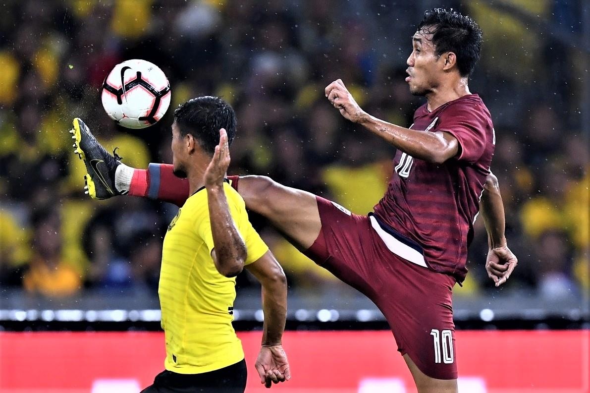 Teerasil Dangda khong che mot cham trong vung cam Malaysia hinh anh