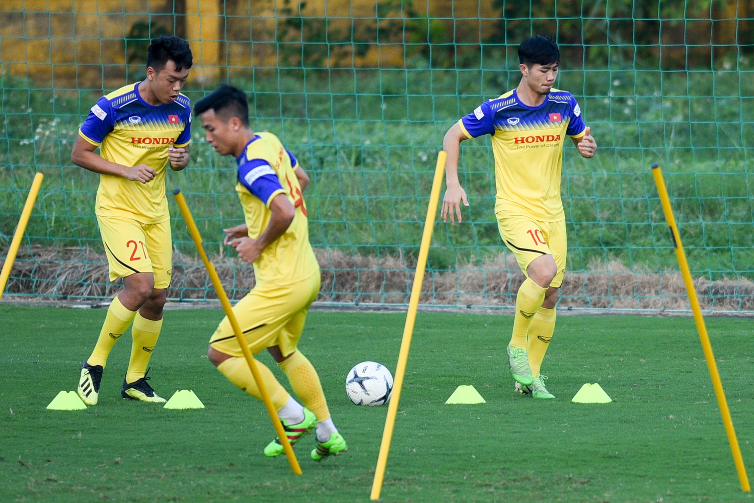 Việt Nam đấu với Thái Lan ảnh 6 Viet Nam dau voi Thai Lan anh 6