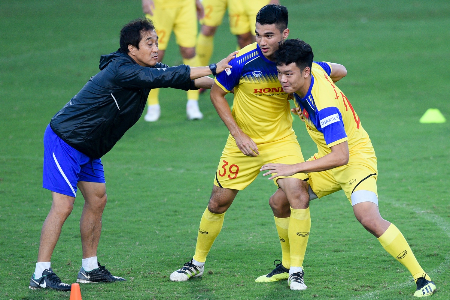 Việt Nam đấu với Thái Lan ảnh 8 Viet Nam dau voi Thai Lan anh 8