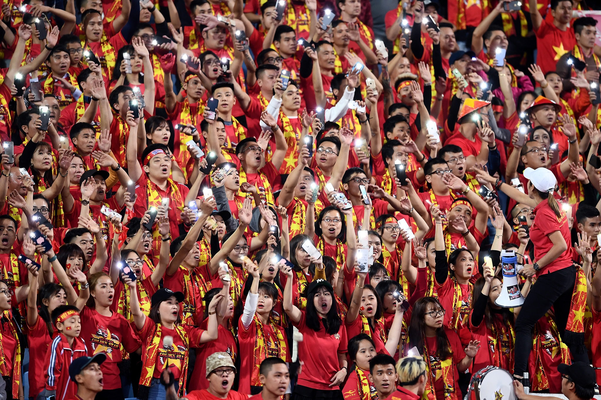 cổ động viên cổ vũ tuyển Việt Nam ảnh 9 co dong vien co vu tuyen Viet Nam anh 9