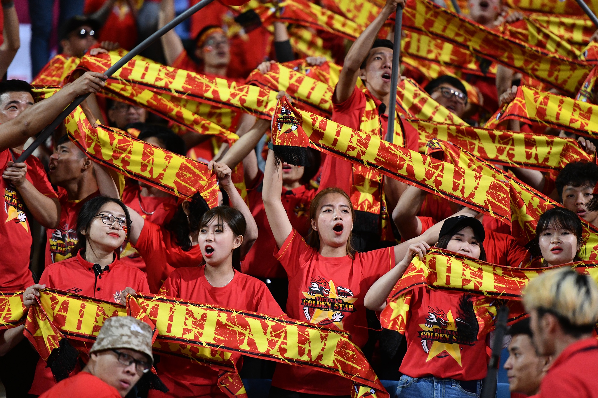 cổ động viên cổ vũ tuyển Việt Nam ảnh 3 co dong vien co vu tuyen Viet Nam anh 3