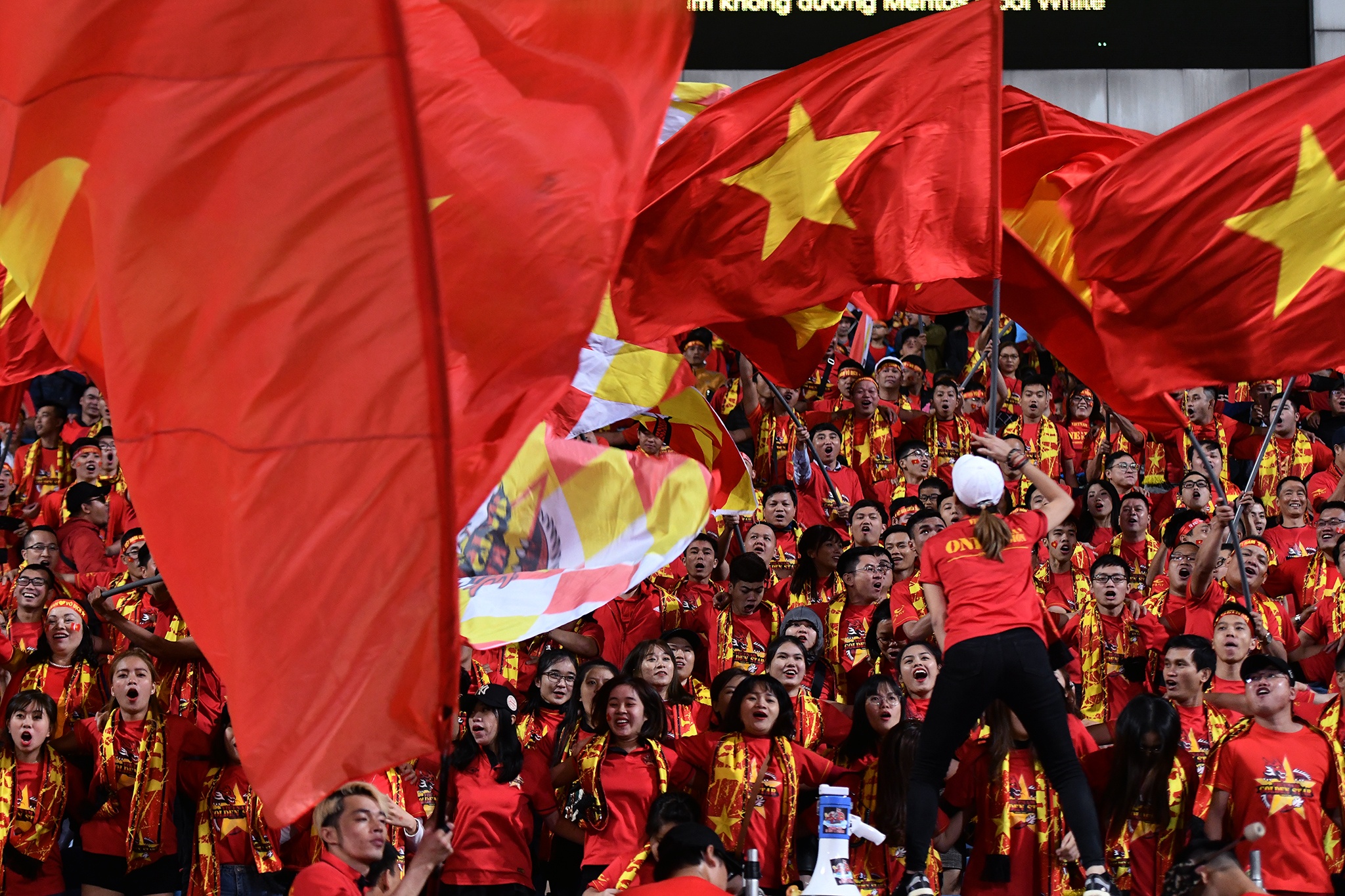 cổ động viên cổ vũ tuyển Việt Nam ảnh 6 co dong vien co vu tuyen Viet Nam anh 6