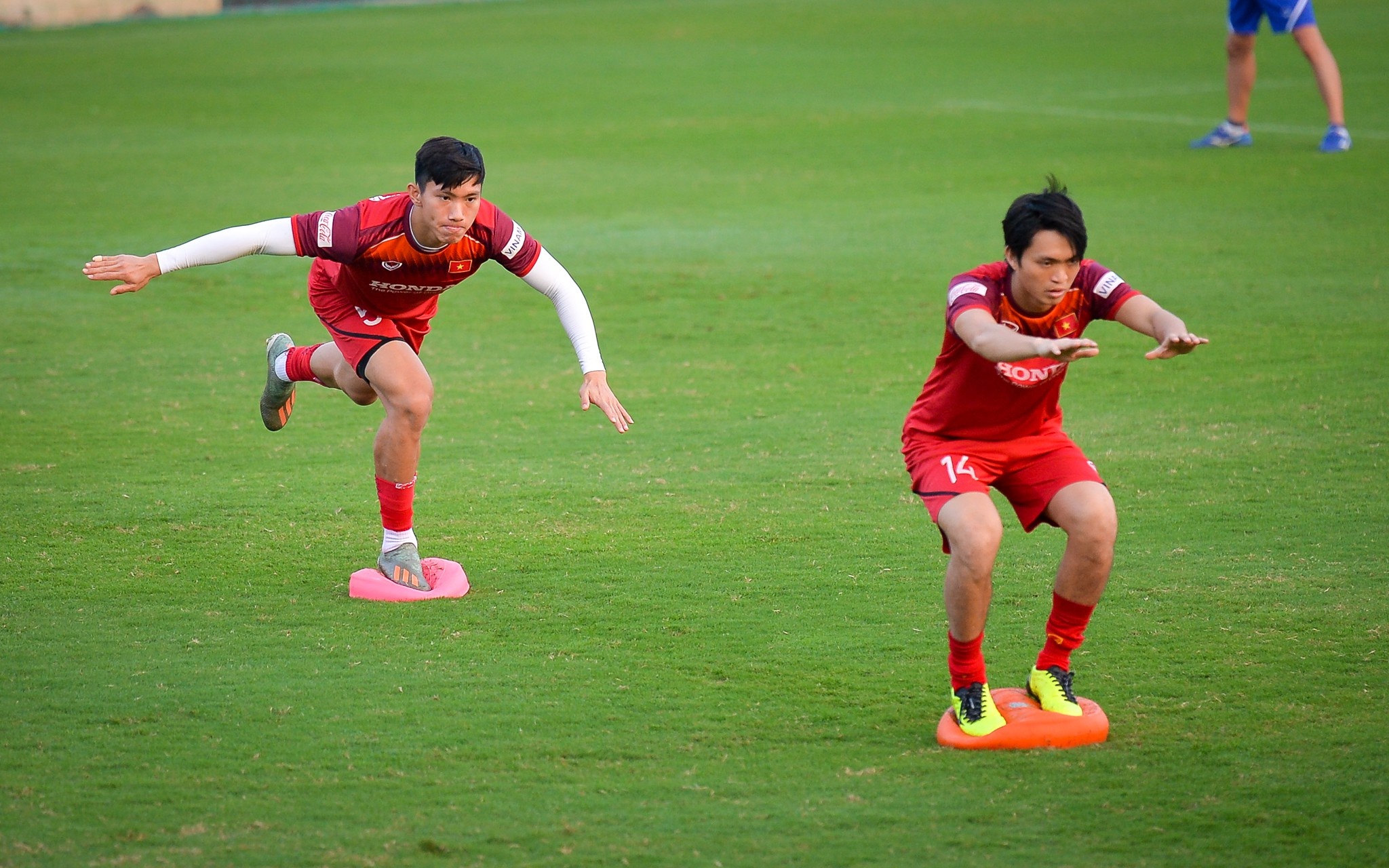 Viet Nam dau voi Thai Lan anh 2