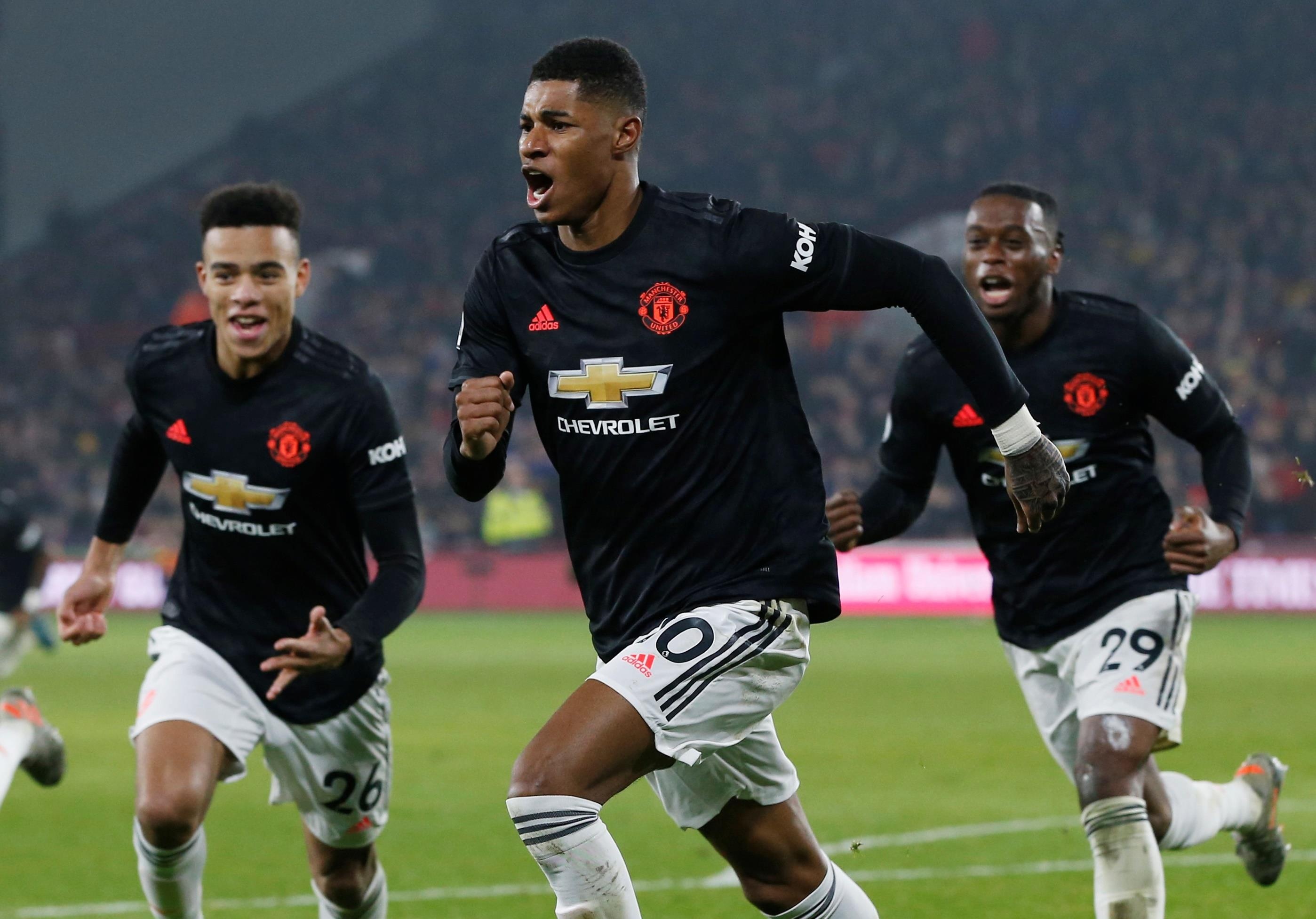 Man Utd chia diem trong tran cau co 6 ban thang hinh anh