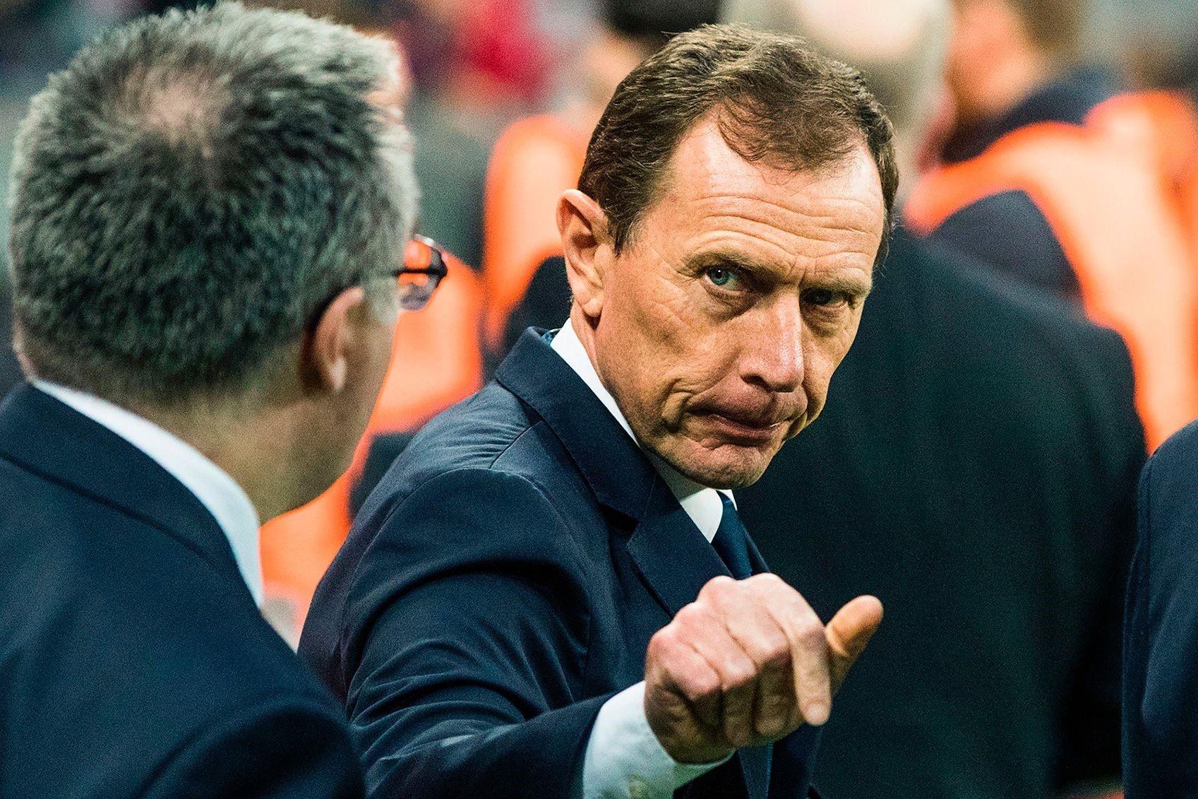 'Man City bao chi nhung chung toi la Real Madrid' hinh anh