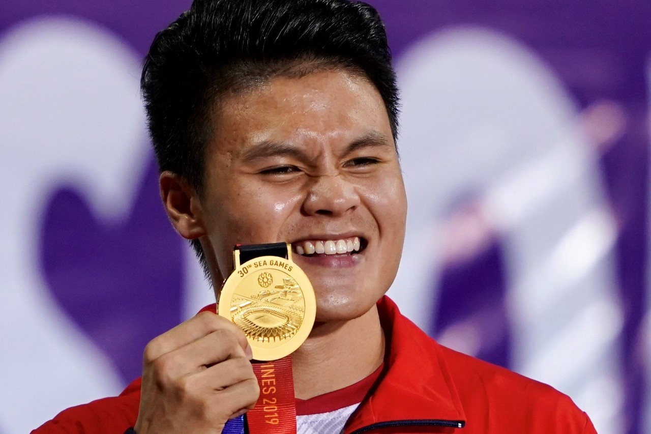 Quang Hai: 'Toi muon da phui de gay quy tu thien' hinh anh