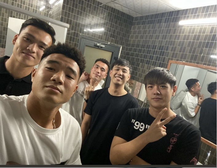 Duc Chinh dang anh cung Huyme hinh anh