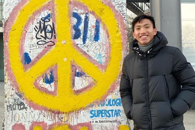 Van Hau ket thuc ky nghi le o chau Au hinh anh