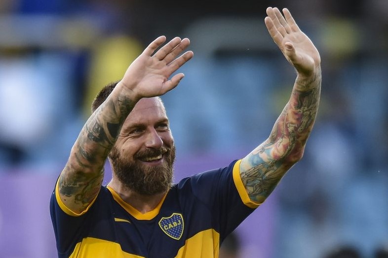 De Rossi tuyen bo giai nghe o tuoi 36 hinh anh