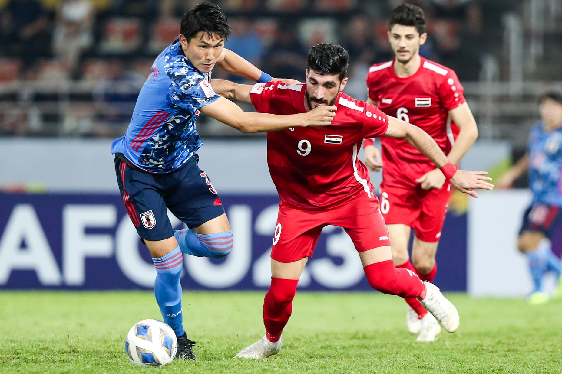 Nhat Ban bi loai tu vong bang anh 2