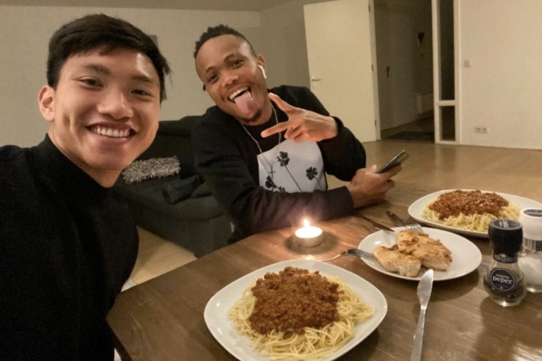 Van Hau tai Heerenveen anh 1