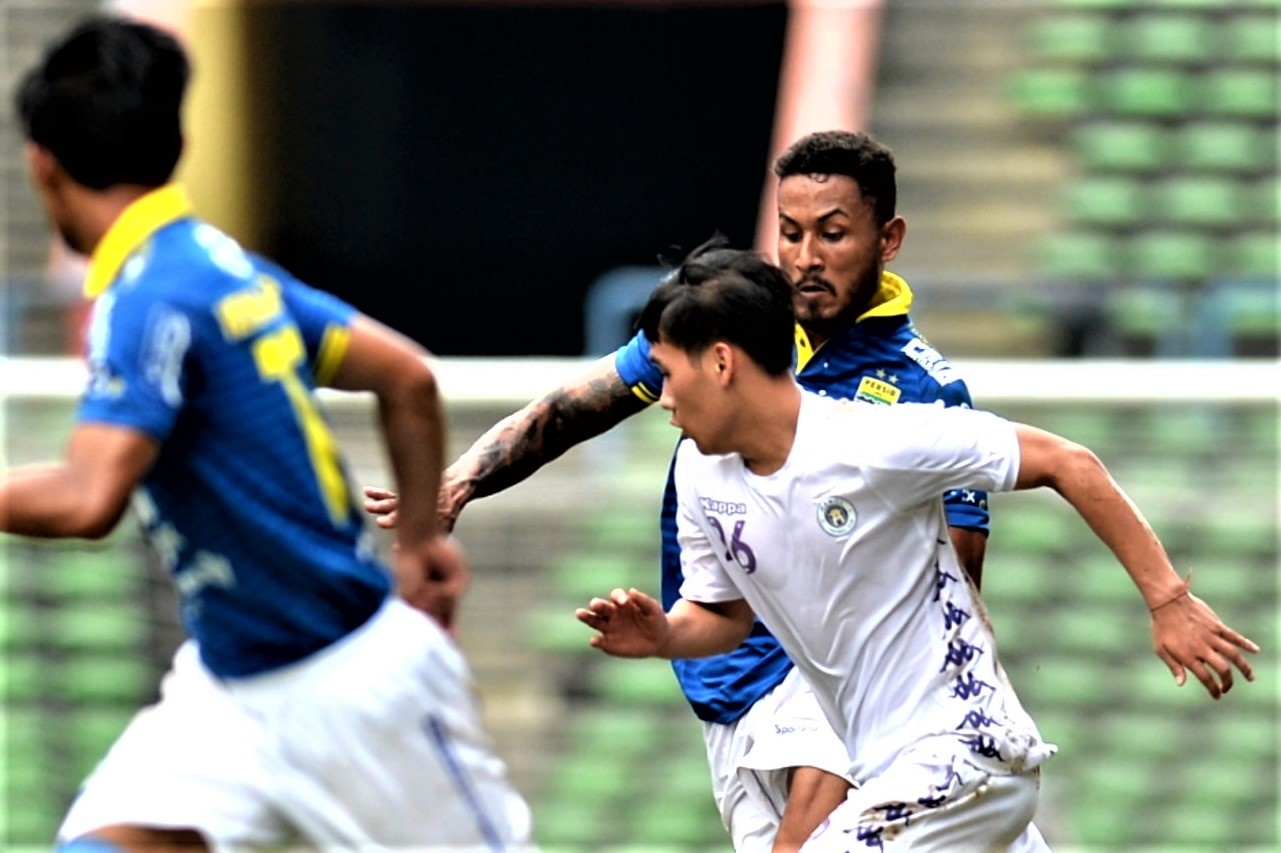 Highlights giao huu: CLB Ha Noi 0-2 Persib Bangdung hinh anh