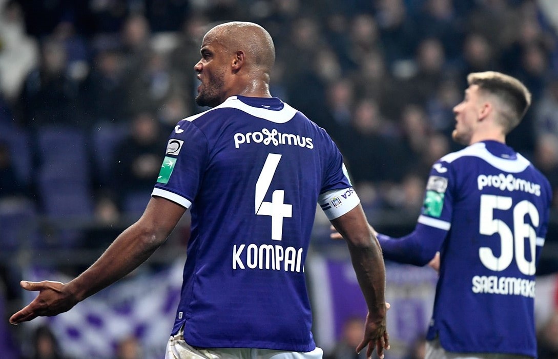 Kompany noi cau voi co dong vien anh 1