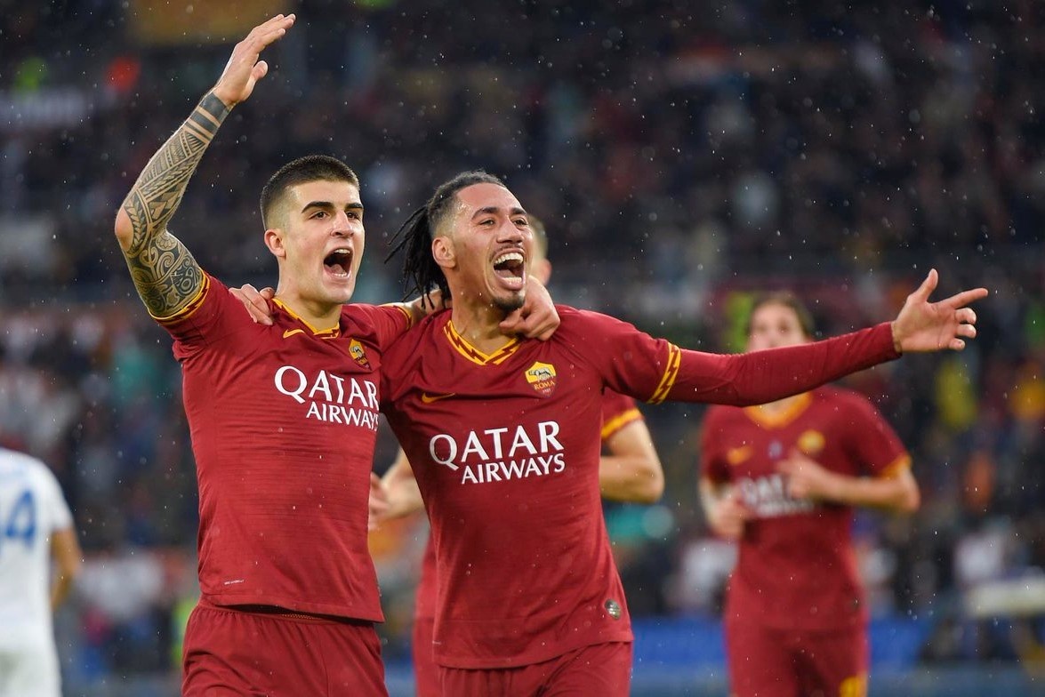 AS Roma mua Smalling anh 1