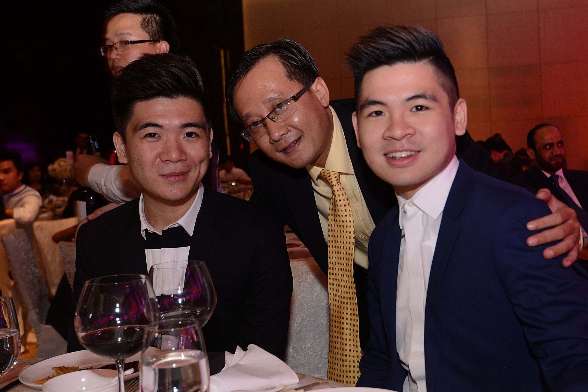 CLB Ha Noi bo nhiem con trai bau Hien lam tan chu tich hinh anh